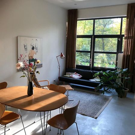 Studio 28A6 With Free Parking Place Bed and Breakfast Amsterdam Eksteriør billede