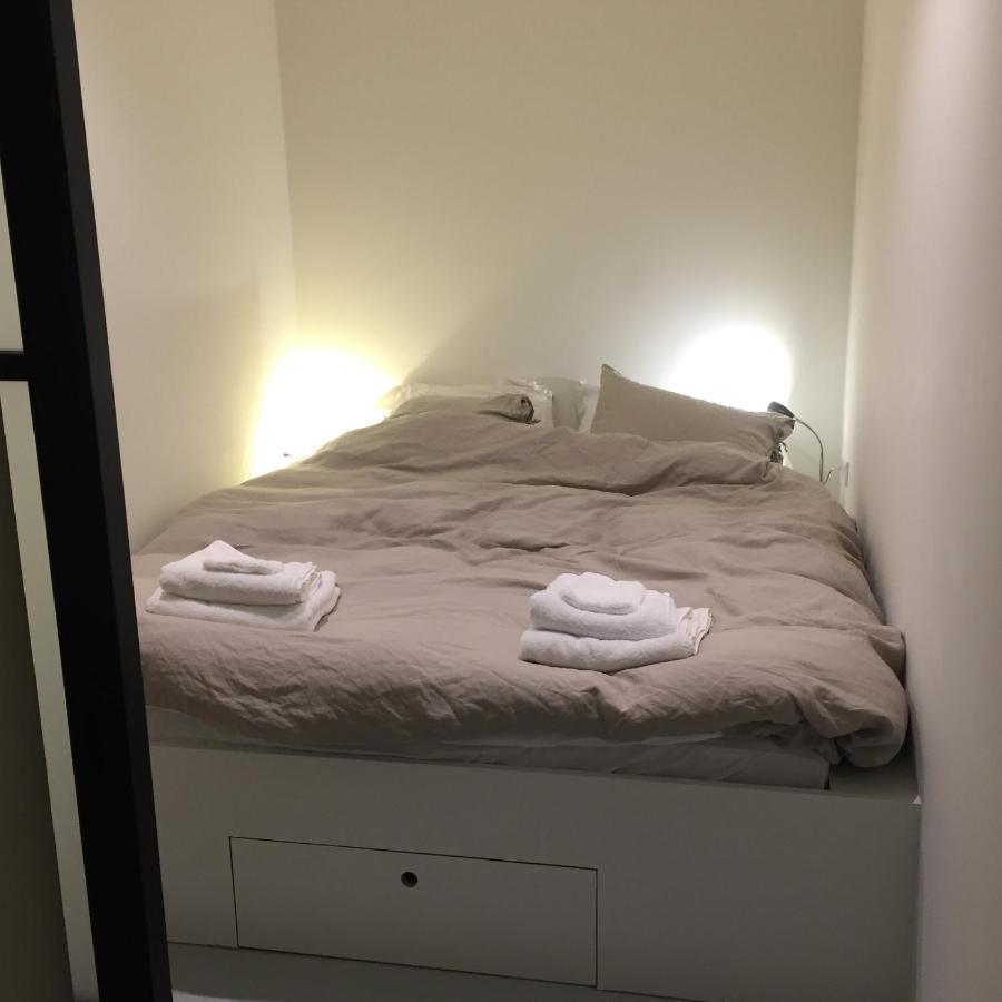 Studio 28A6 With Free Parking Place Bed and Breakfast Amsterdam Eksteriør billede